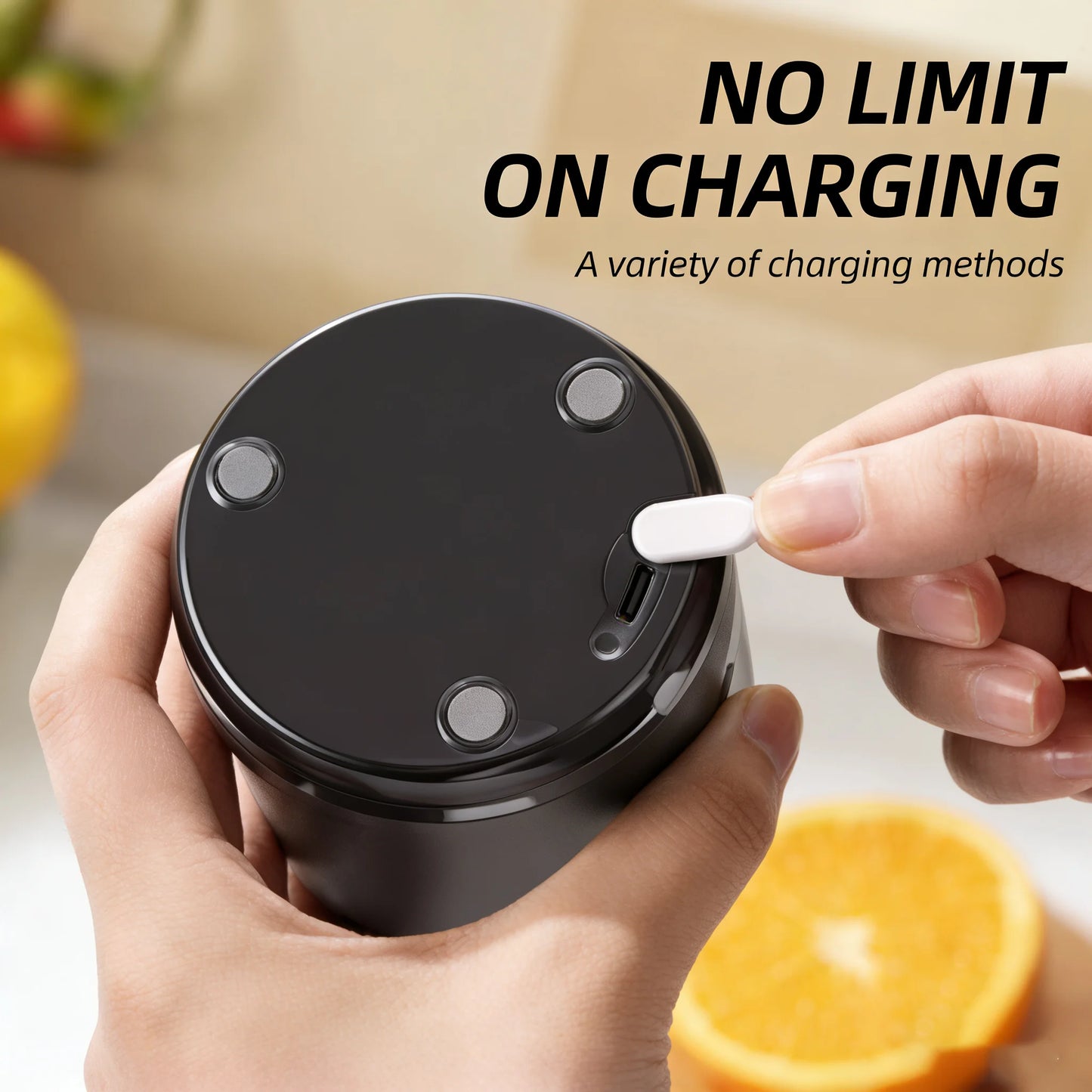 Portable Electric Juicing Cup, Mini Wireless Fruit Blender, USB Rechargeable Multifunctional Kitchen Juicer for Outdoor Use