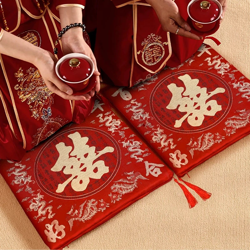 42cm 2pcs Chinese Wedding Tea Ceremony Red Double Happiness Dragon Phoenix Kneeling Cushion Home Decor Wedding Gifts
