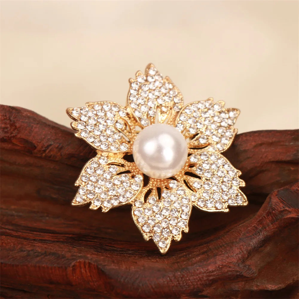 Baroque Luxury Beautiful Openwork Floral Design Brooch for Men and Women, Jewelry Accessories, Wedding Holiday Party Gift