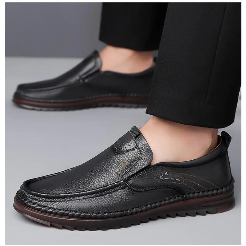 New Handmade Leather Men Shoes Casual Comfortable Men Loafers Slip on Leather Shoes Men Flats Hot Sale Outdoor Walking Shoes