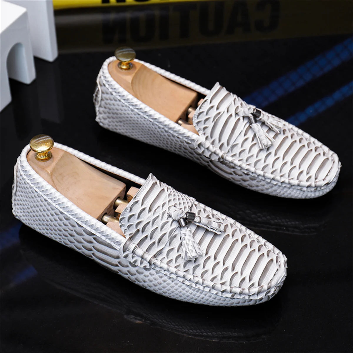 Driving Shoes Summer Mens Outdoor Anti-slip Comfort Soft High Quality Men Breathable Flat Driving Shoes Classic Casual Loafers
