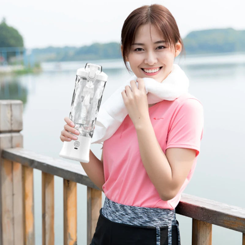 Household Fruit Electric Juicer Portable Juicer Blender USB Rechargeable Fruit Mixer 600ML Fruit Juicer Multi-functional Blender