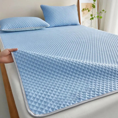 Breathable Cooling Mattress Skin-friendly Comfortable Ice Silk Bed Mat Pad Lightweight Washable Smooth Air Condition Cushion