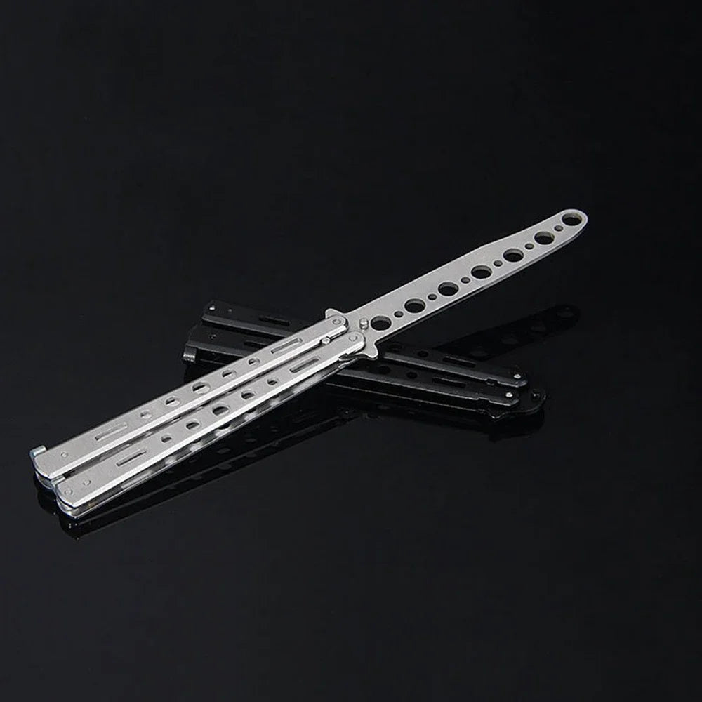 Game props butterfly knife CSGO practice swing knife butterfly comb folding knife stainless steel practice end edge