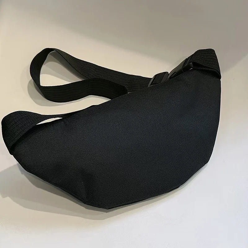 Neutral color bag with plain solid color and no design. Double-layer canvas. Suitable for business trips and travel.