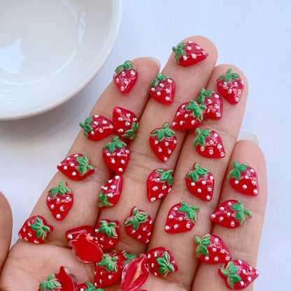 50Pcs New Cute Mini 7*11mm Strawberry Resin Figurine Crafts Flatback Ornament Jewelry Making Manicure Hairwear Accessories