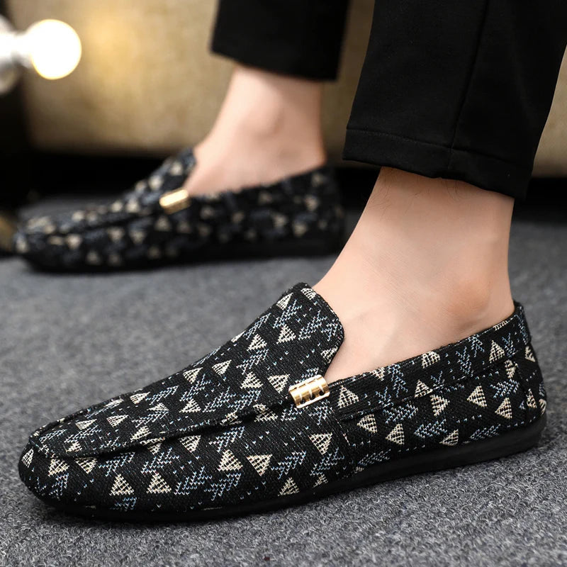 Summer Flat Casual Shoes Men Canvas Loafers Lightweight Breathable Slip-on Shoes Man Comfortable Non-slip Men's Driving Shoes