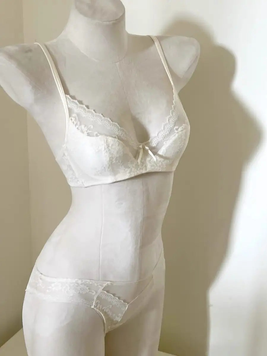 Ultra Comfort French Lace Bra, Demi Cup Underwire Lightweight for Large Bust, Anti Sagging Support Summer Sexy BANERDANNI Sexy B