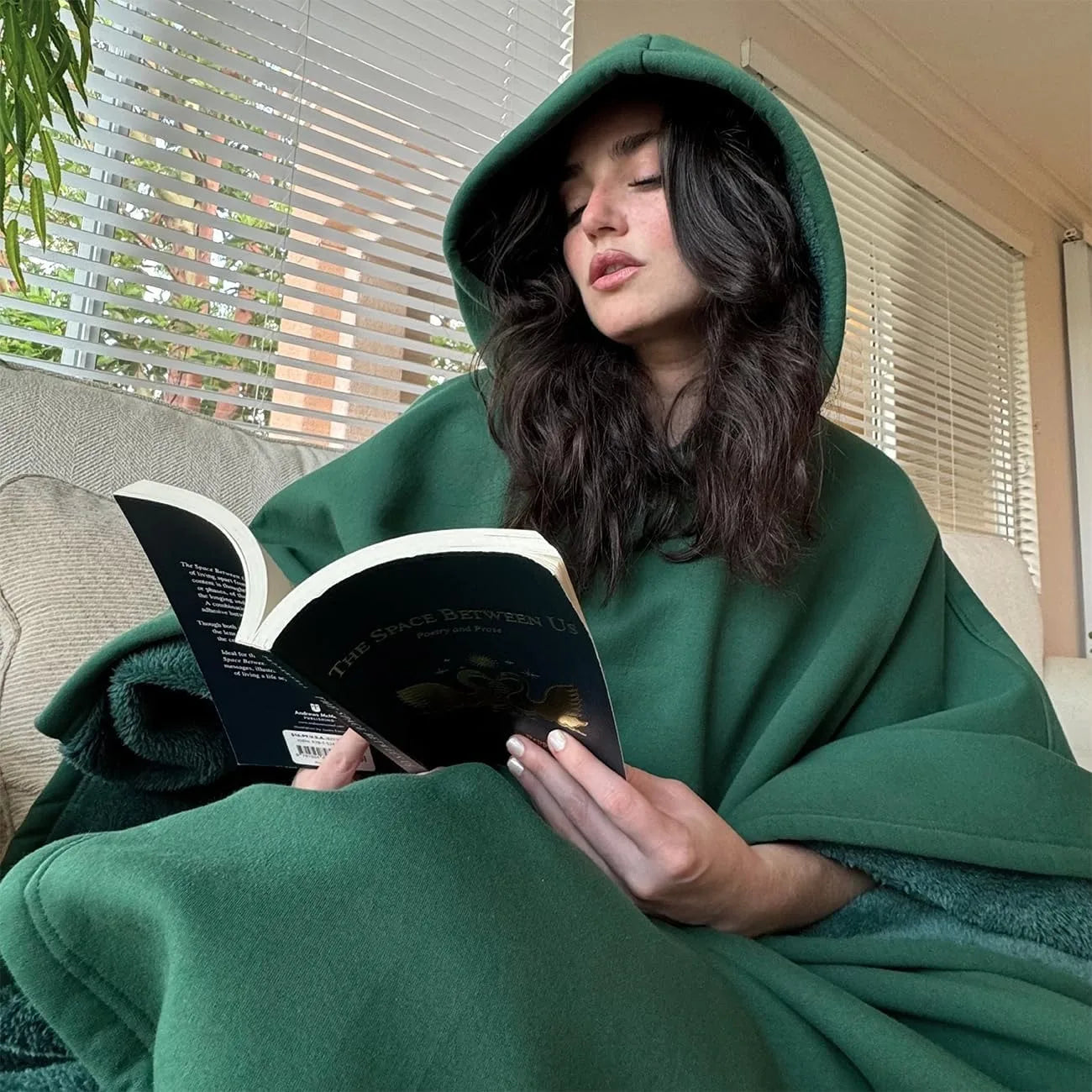 Eden Hoodie Unisex Oversized Hoodie Cloak light weight Super Warm Ultra-Soft Faux Fur Liner Winter Cloth Gift for Christmas