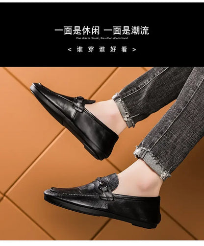 Breathable men's casual shoes in spring and summer leisure trend retro horse-bit buckle bean shoes fashion set foot pedal.