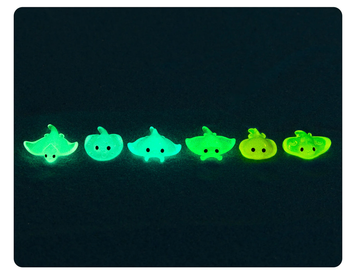 30pcs Cartoon Manta Ray Luminous Ocean Animal Ornament Resin Craft Cute Ocean Animal Miniature Figurines DIY Mini Animals Statue
