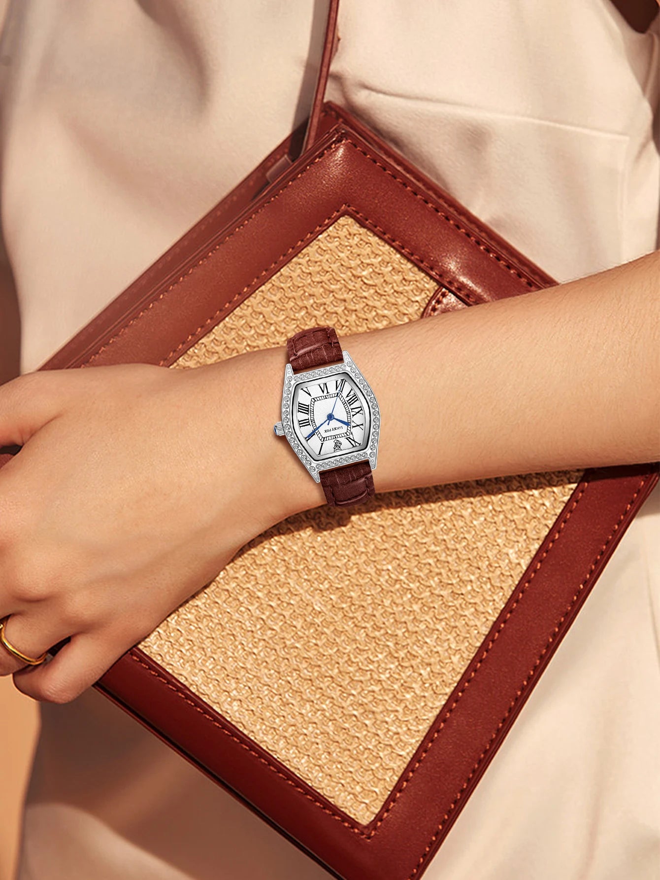 Seven sets of women's watches Fashion leather strap watches for women square ,round watch for women quartz watch for women watch