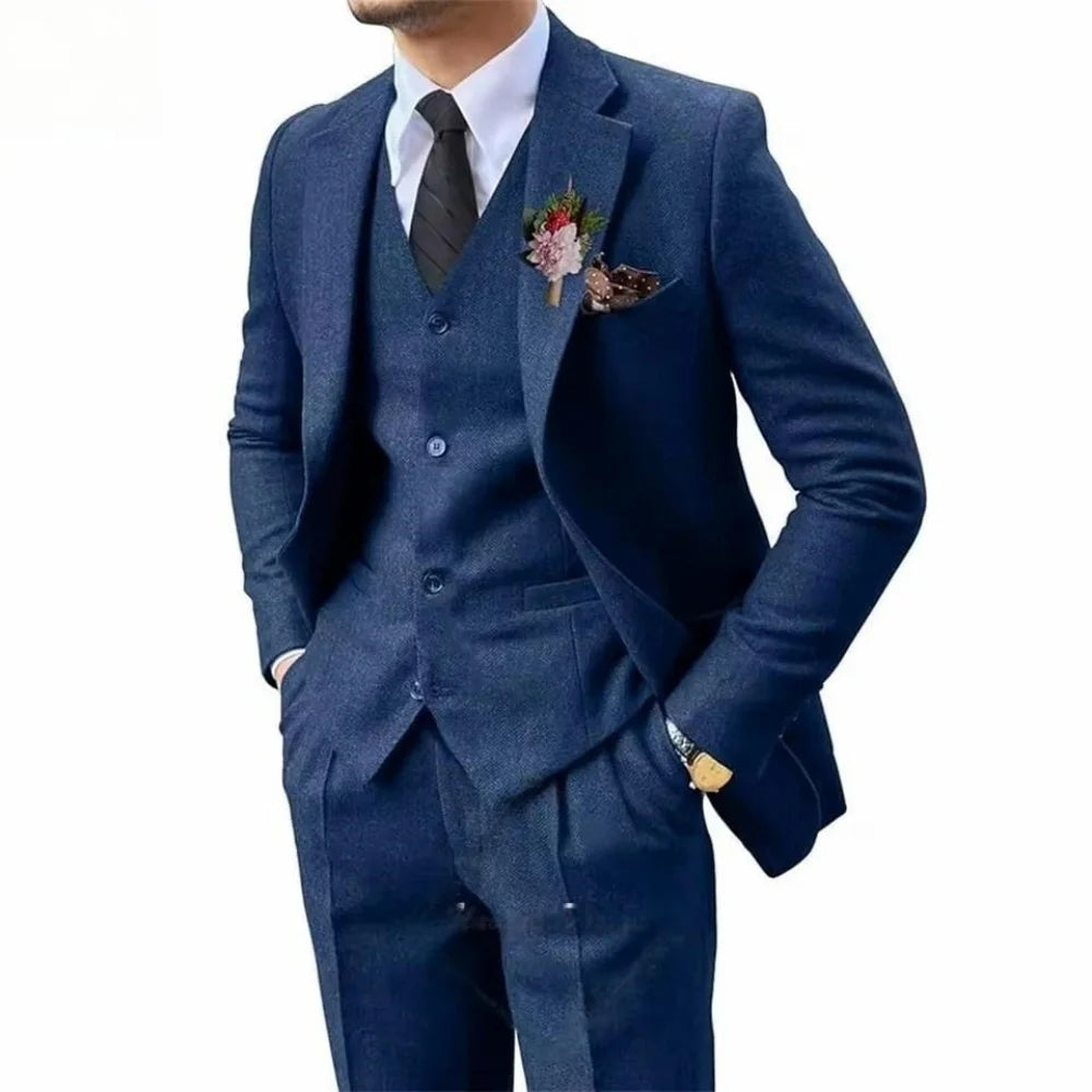 Men's Wedding Tuxedo in Brown Tweed 3-Piece Fishbone Smoking Suit with Notched Lapel Business Tweed Aesthetic Tailored Fit