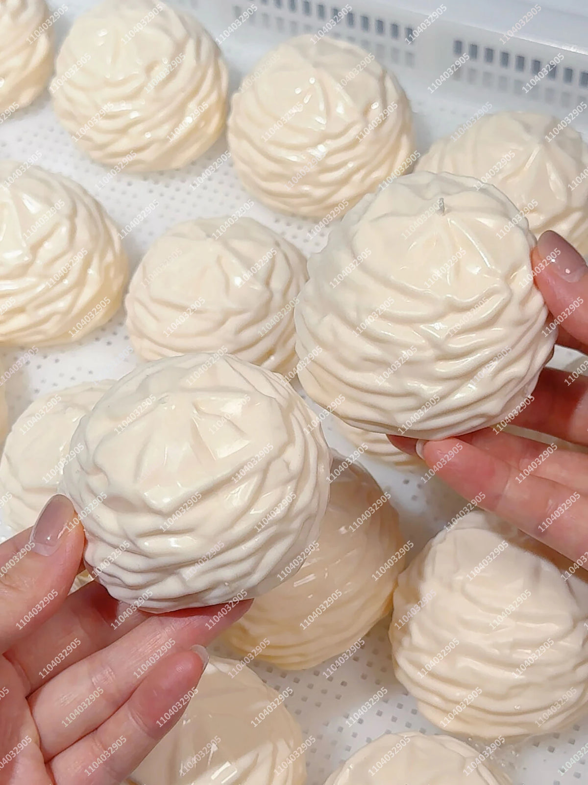 Crunchy Whipping Cream Stress Ball Squishy Toys Moldable Whipped Cream Squeeze Ball ASMR Anti Stress Fidget Toys for Adults