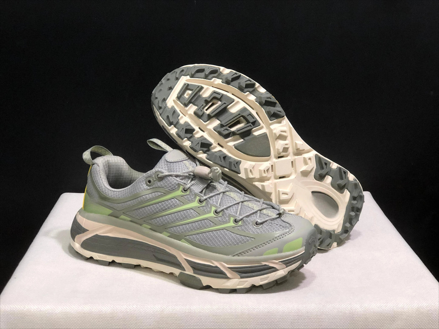 2026 Couple Casual Sneakers, Fashion All-match Non-slip Daily Walking Mafate-Three2 Shoes