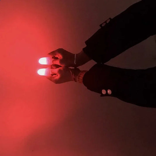 Thumb Finger Light Luminous Finger Light Magic Trick Props Halloween  Glowing Fingers Glow Thumbs（Red）magic props