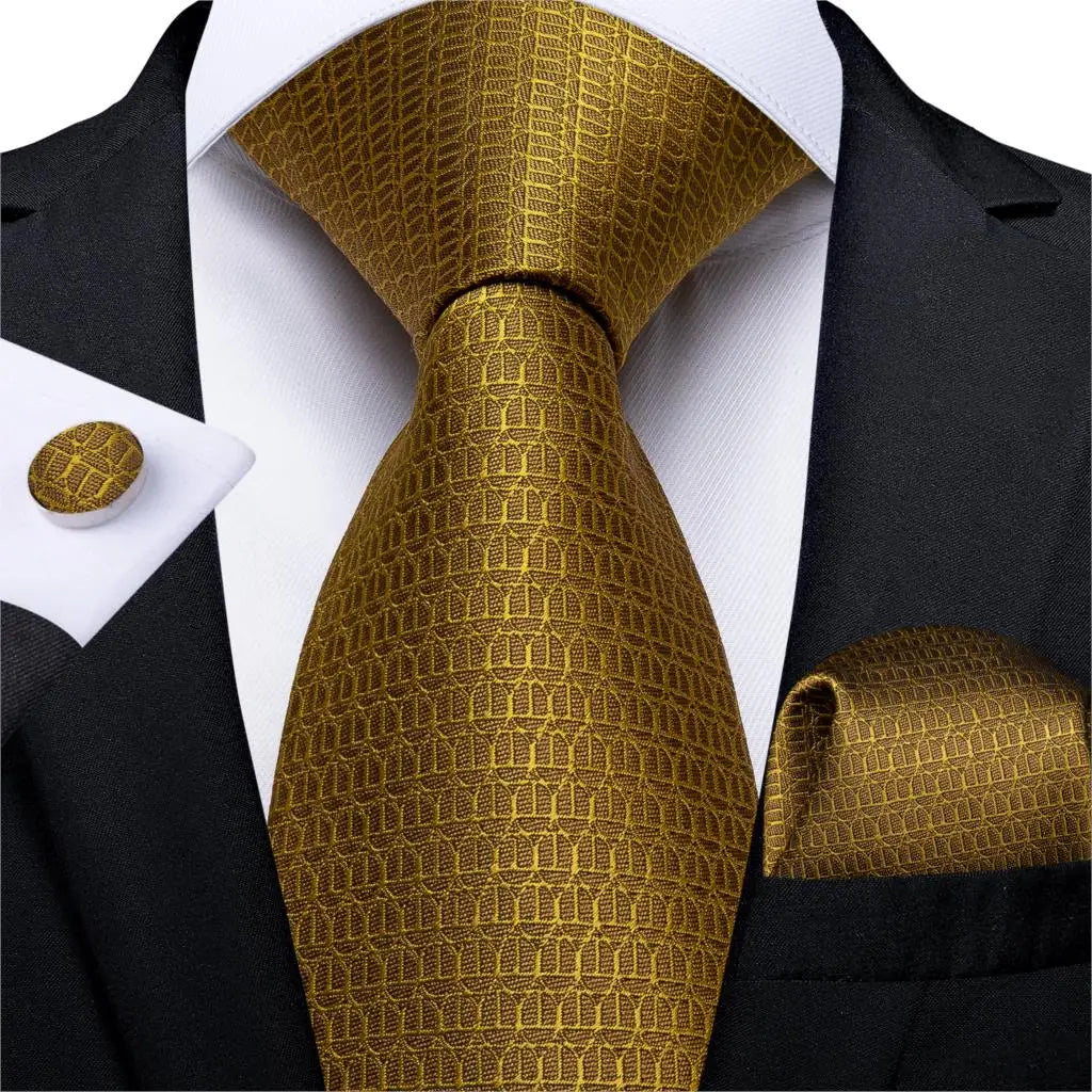 Fashion Men Tie Luxury Gold Black Dot Striped Paisley Silk Wedding Tie For Men DiBanGu Designer Hanky Cufflinks Gift Tie Set