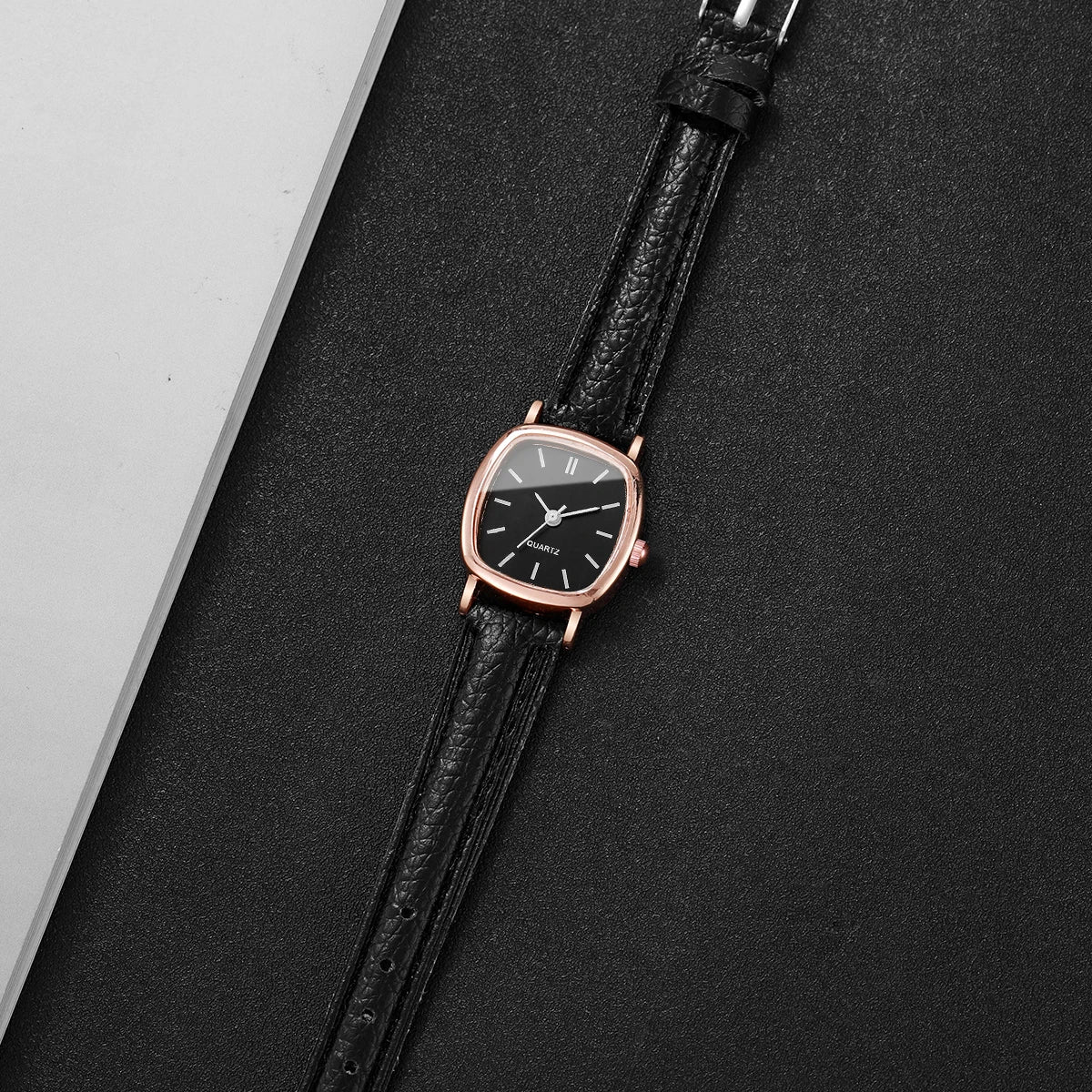 Fashion Minimalism Women Watches Small Square Dial Leather Strap Quartz Watch for Girls Clock（Without Box）