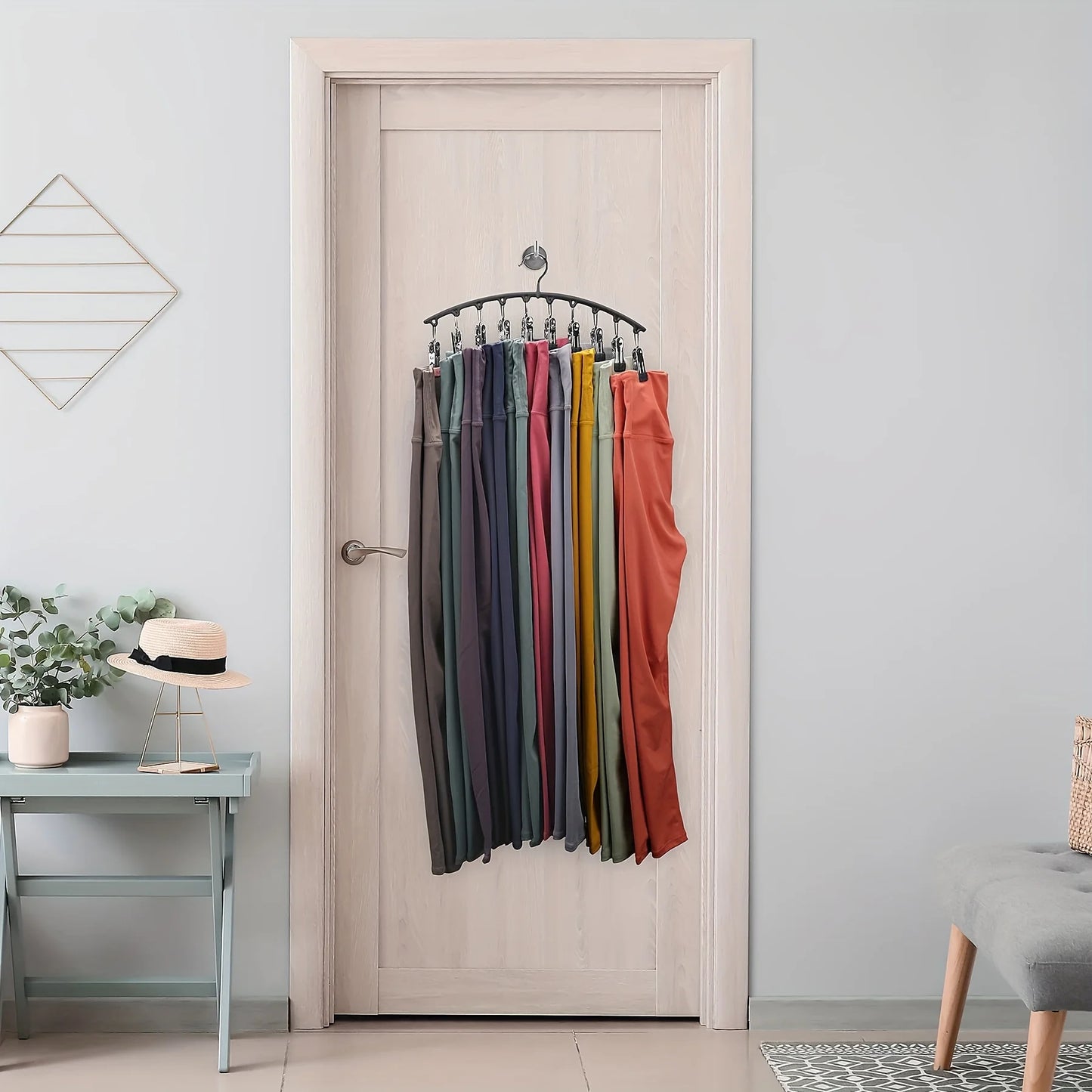 1pc Curved Shape Hanger, Metal Yoga Pants Hangers, Organizer For Closet, Pants Hanger With 10 Clothespins, Holds 10 Leggings