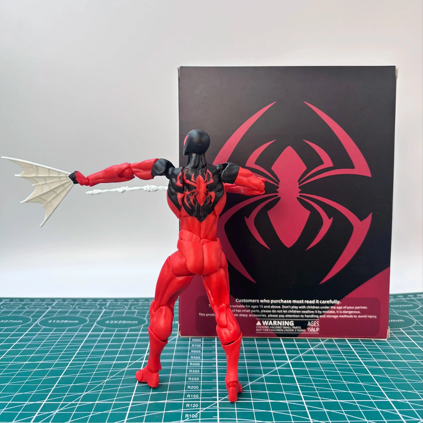 Black and Red Spider-Man Ultimate Spider-Man Fully Articulated Action Figure with Multiple Accessories Model Desktop Ornament