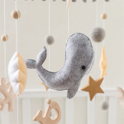 Baby Soft Felt Cartoon Wool Ball Seashell Rattles Hanging Bed Bell Newborn Mobile Crib Wooden Bracket Montessori Education Toys