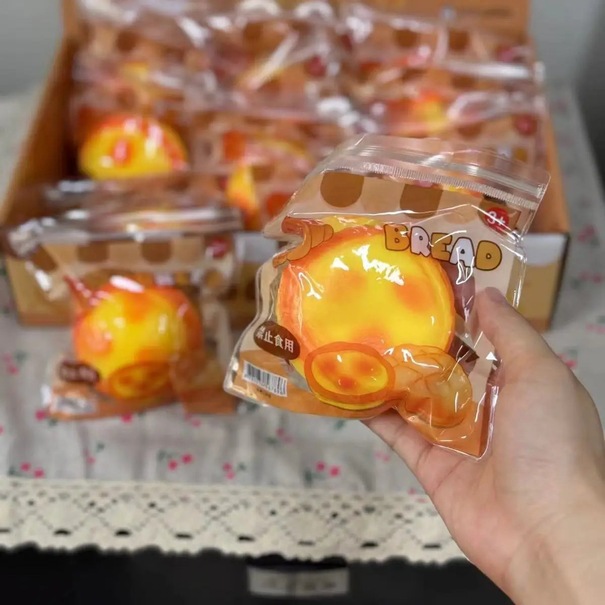 Bouncing Egg Tart Fluid Pressure-Relief Food Simulation Toy, Stress-Relieving, Squeezable, Creative and Fun gift for friends