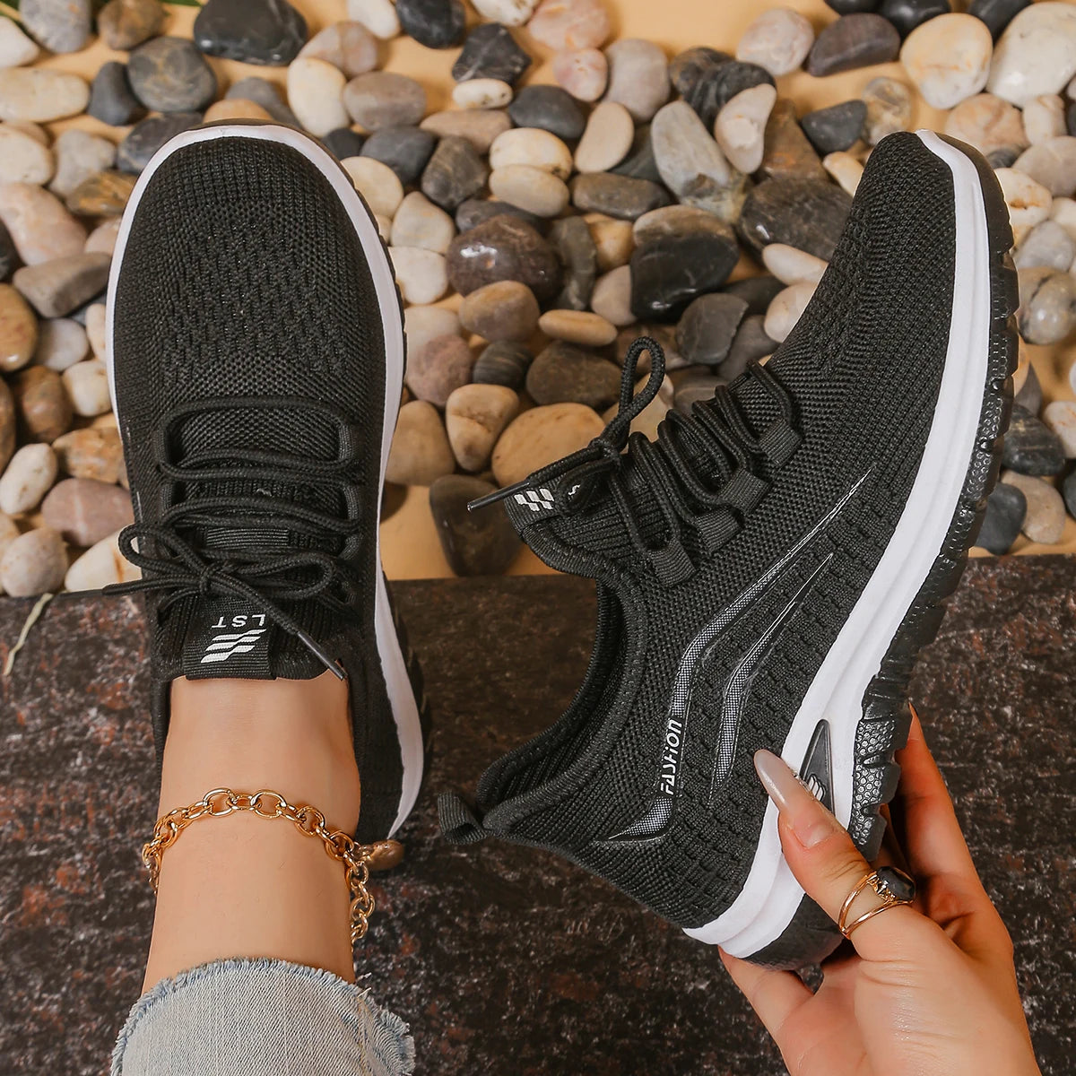 Women's Lightweight Knit Walking Shoes Comfort Breathable Mesh Sneakers with Accent & Anti-Slip Sole，Free shipping