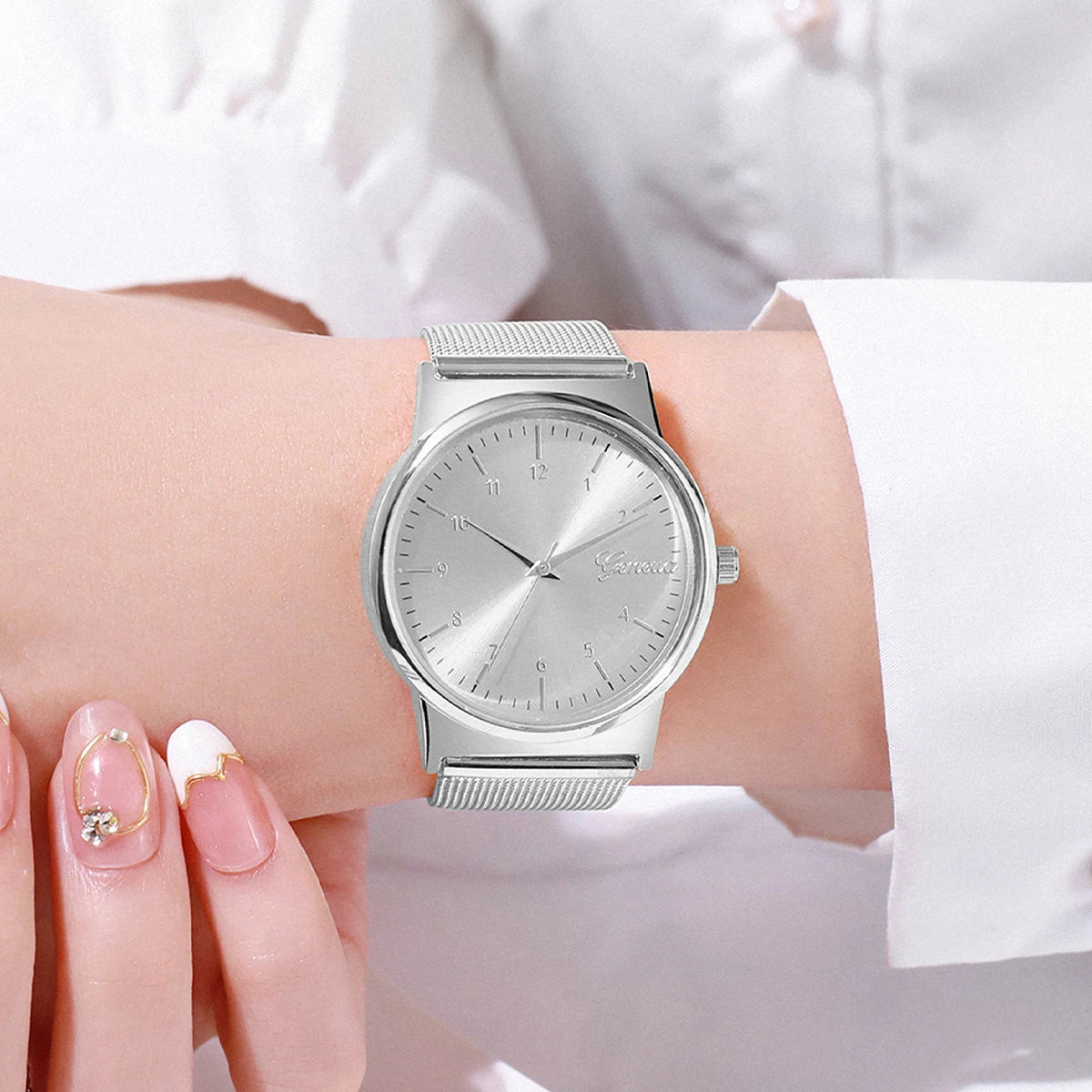 Fashion Women Mesh Strap Quartz Wristwatch Casual Arabic Dial Watch For Ladies Clock Relogio Feminino(Without Box)
