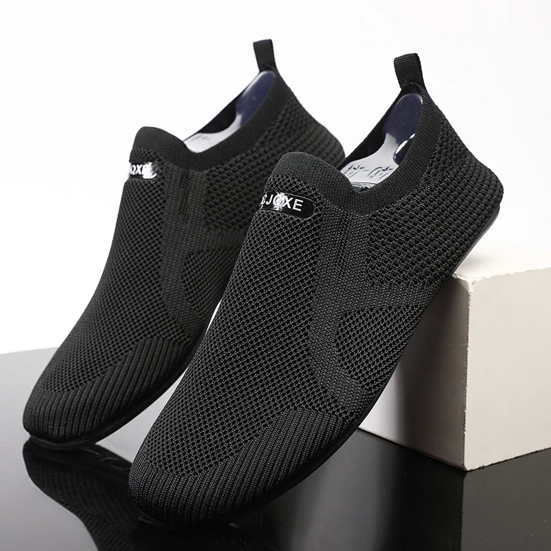 Spring and Summer Men's Loafers One-Piece Lazy Sneakers for Comfort and Convenience