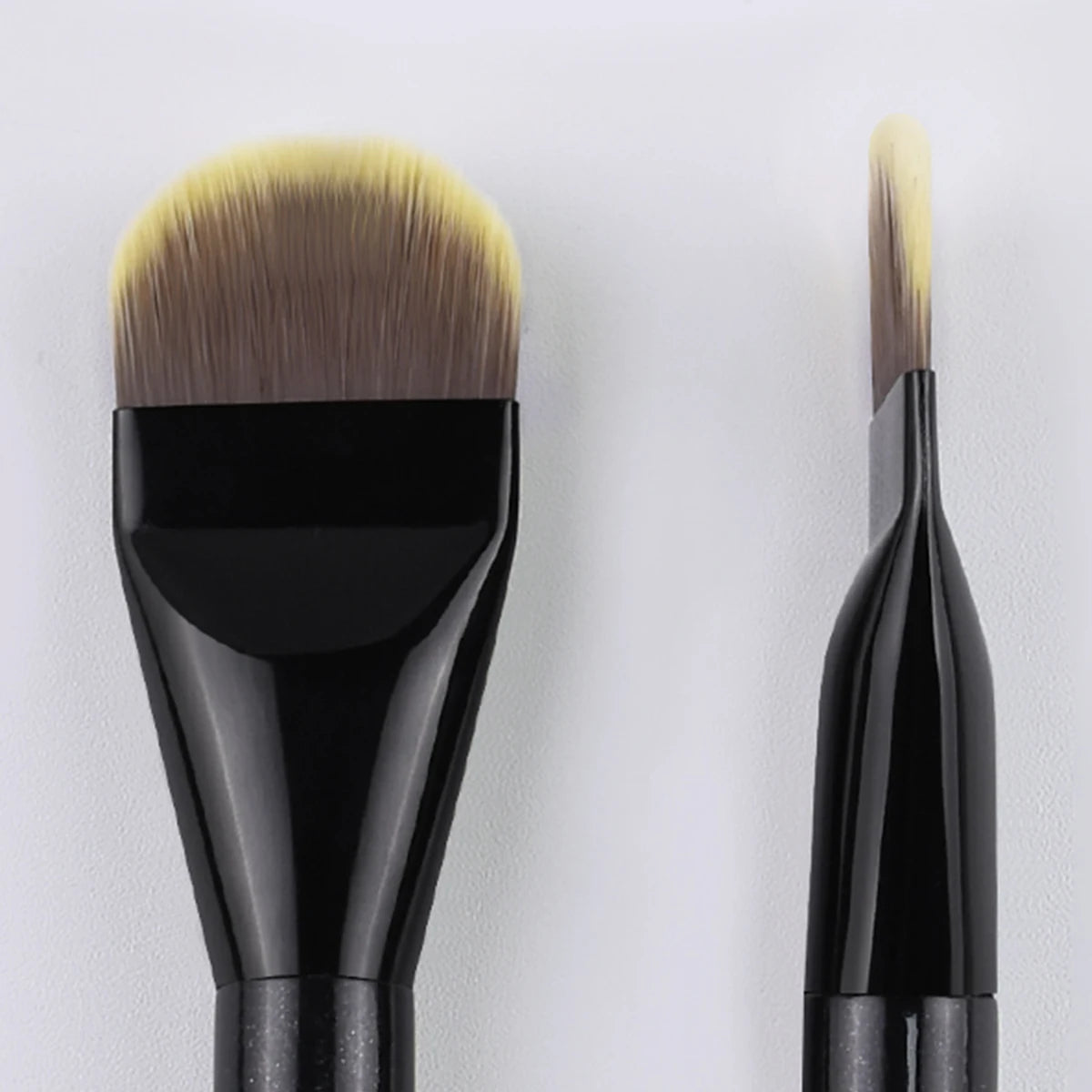 Makeup Brushes Foundation Professional Brush Tongue Shaped Liquid Foundation Concealer Brush Women Face Base Makeup Beauty Tools