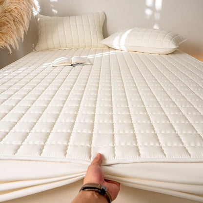 Waterproof High Quality Mattress Cover- Antimicrobial Hypoallergenic Mattress Protector, Noiseless Fitted Sheet,Solid Color
