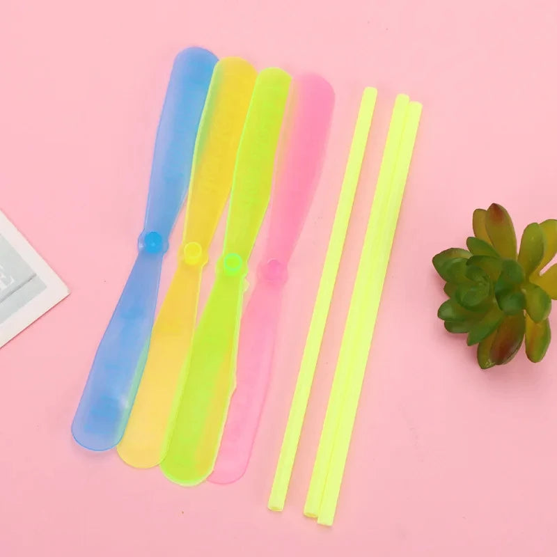 1-20pcs Plastic Bamboo Dragonfly Shape Hand Push Flying Propeller Outdoor Sports Game Kids Toy Gift Rotating Flying Arrow Games