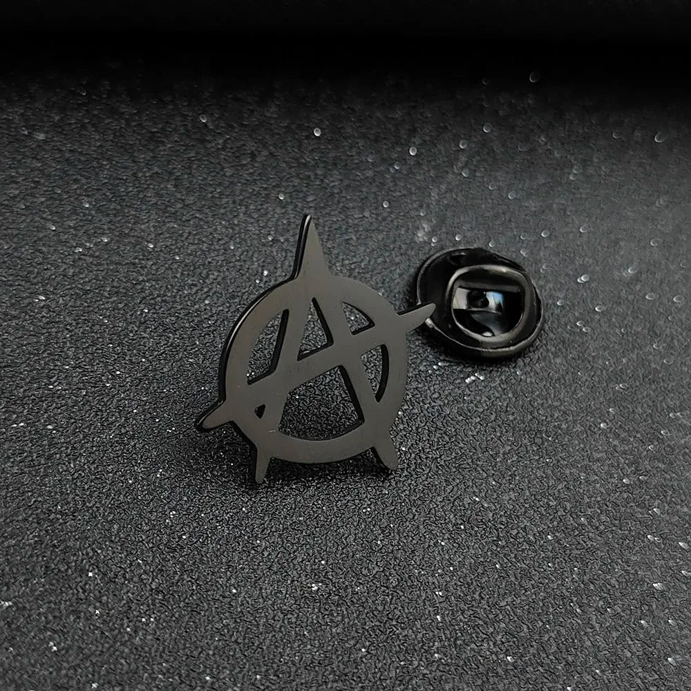 Classic Round Five-pointed Star Gold-plated Brooch, Men's Collar Lapel Pin Black, Suit Accessories, Gift for Husband