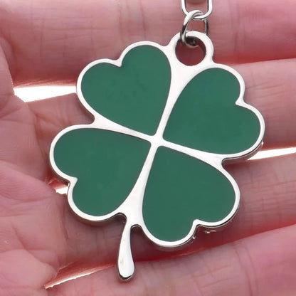 Fashion Creative Green Leaf Keychain Lucky Four-leaf Clover Design Exquisite Simple New Niche Holiday Gift Key Ring Accessory