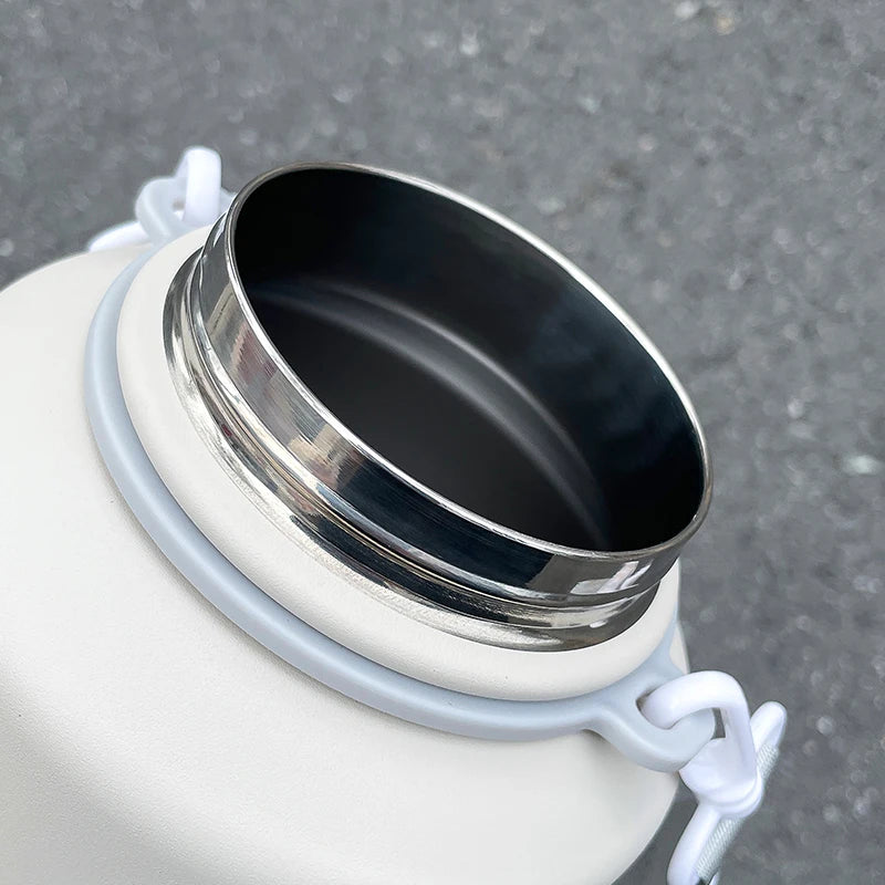 1pc 2000ml Large Capacity Stainless Steel Thermos Mug, Insulated Water Bottle with Handle & Straw, Leakproof Sports Water Jug fo