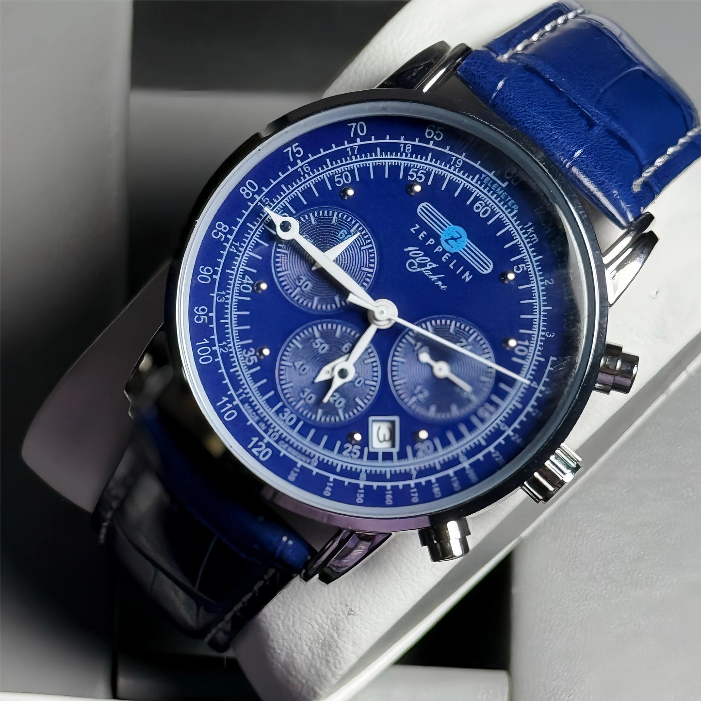 2026 Fashion New Retro Business Casual Leather Strap Quartz Watch Zeppelin Men's Watch Green Dial Luxury Gift Watch