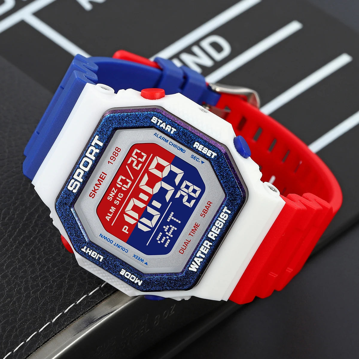 SKMEI Fashion Military Countdown Sports Digital Watches For Men Women 5Bar Waterproof Chrono Electronics Wristwatch Reloj Hombre