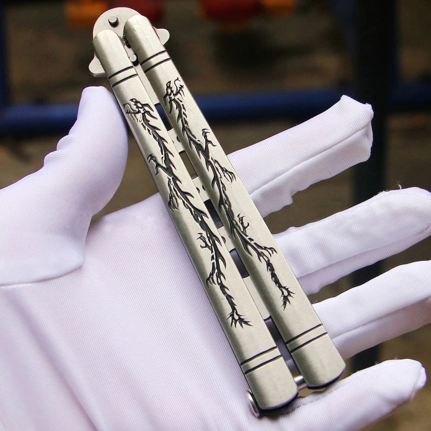 Outdoor Training Butterfly Knife Trainer  Stainless Steel Knife Folding Knife No Edge Dull Tool Combs Shape 56 HRC