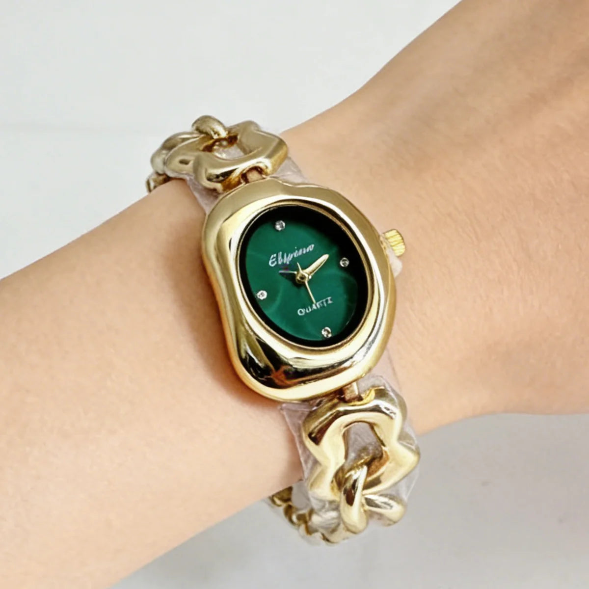 Casual and Fashionable Women's Student Watch, Half-Moon-Shaped Quartz Watch, Simple Chain Bracelet-Style Wristwatch, Versatile for Everyday Use