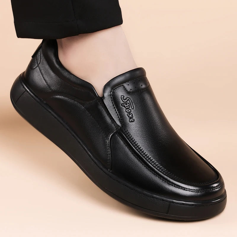 Men's Slip-On Loafers Comfortable Soft Bottom Casual Shoes Outdoor Anti-slip Breathable Slip-off Leather Shoes-HT2625