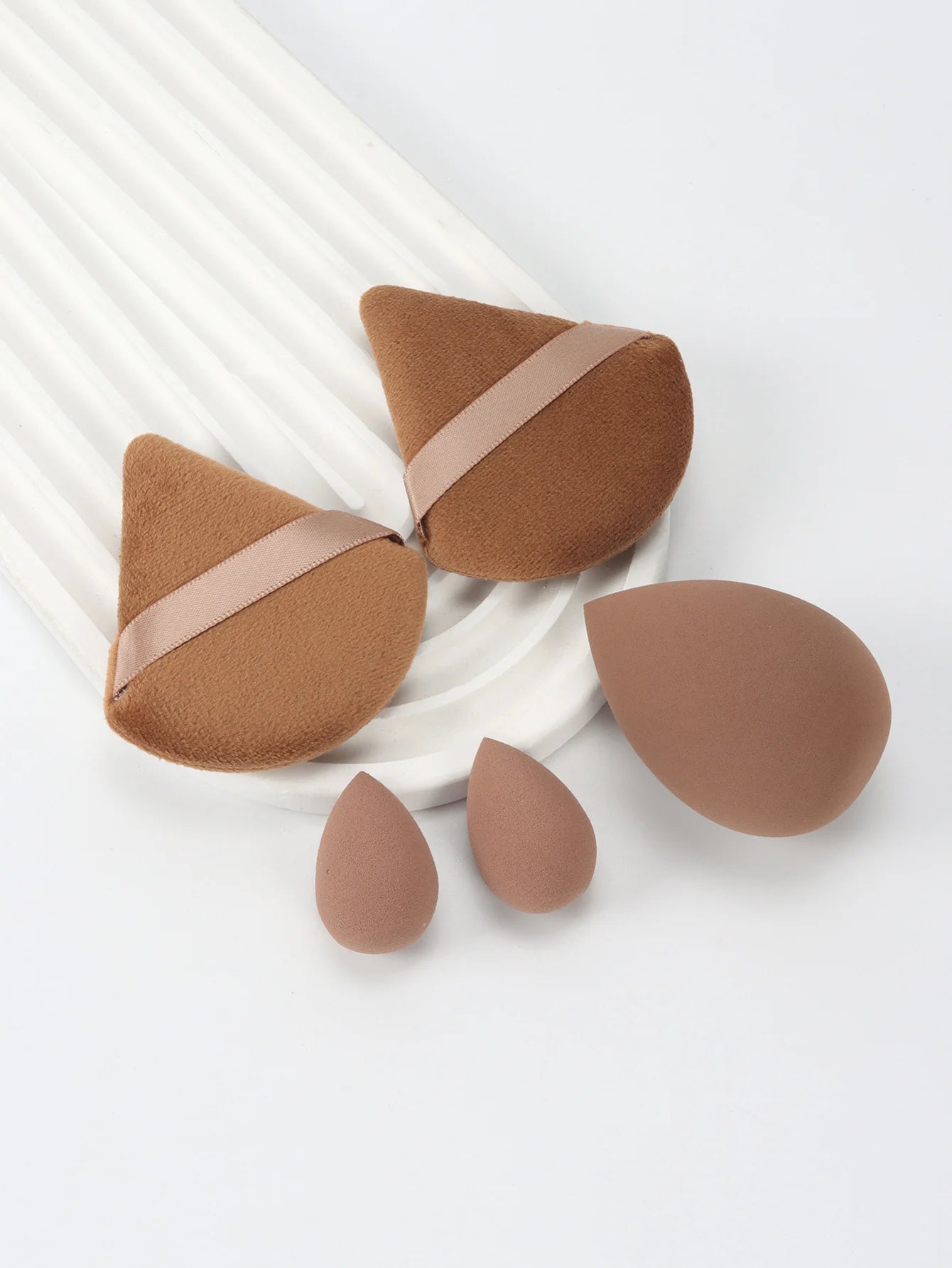 5Pcs Professional Makeup Sponge Set - Soft, Gentle, Multi-Purpose Tools for Perfect Foundation, Powder, and Blush Application