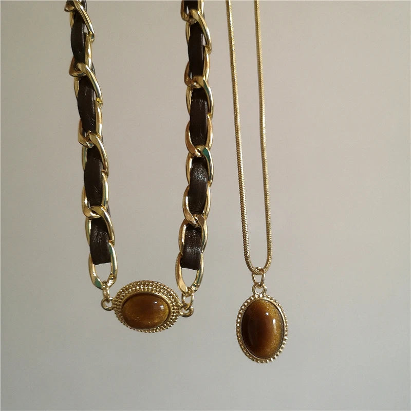 Vintage Leather Brown Stone Sun Pendant Beaded Choker Clavicle Chain Necklace For Women Unique Y2K Personalized Grunge Jewelry