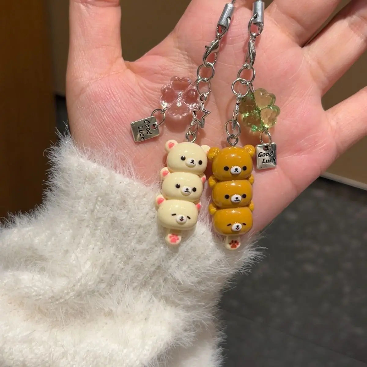 Śliczny Miś Zawieszka do Telefonu Kawaii Anime Brelok Akcesoria do Kluczy Plecak iPhone 17Promax Airpods Ins Korea Nowy Y2K