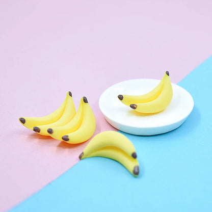 100pcs 3D Mini Resin Simulation Banana Charms DIY Children's Miniature Fruit Models for Craft Making Kitchen Toys For Dollhouse