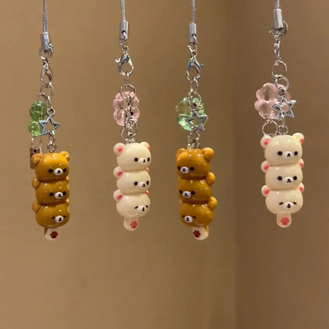 Śliczny Miś Zawieszka do Telefonu Kawaii Anime Brelok Akcesoria do Kluczy Plecak iPhone 17Promax Airpods Ins Korea Nowy Y2K