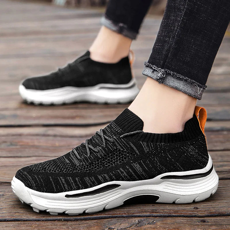 Men Shoes Summer Canvas Shoes Breathable Comfortable Outdoor Slip on Walking Sneakers Classic Loafers for Men
