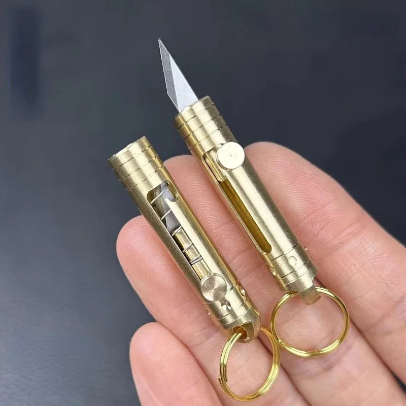Sports Mini Copper Knife with Keychain Pendant - Portable Multi-functional Tool, Suitable for Camping, Daily Carrying and Paper Cutting, Portable Disassembly and Assembly Design, A Must for Men's Durable Outdoor Survival, Met