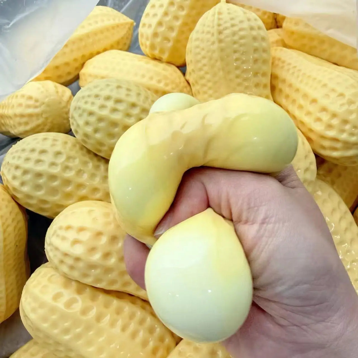 1pcs Big Size Peanut Squishy Toy Slow Rebound Stress Ball Anxiety Stress Relief Sensory Squeeze Toys for Kids Adults Gifts