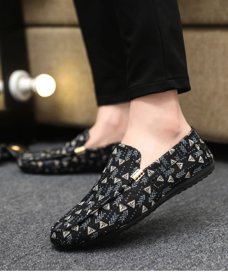 Summer Flat Casual Shoes Men Canvas Loafers Lightweight Breathable Slip-on Shoes Man Comfortable Non-slip Men's Driving Shoes