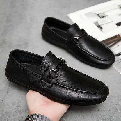 Breathable men's casual shoes in spring and summer leisure trend retro horse-bit buckle bean shoes fashion set foot pedal.